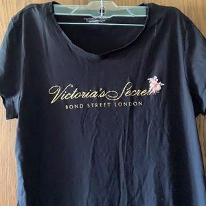 Victoria’s Secret sleep shirt 💥